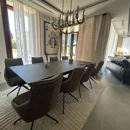 Villa Avec Piscine Montauban