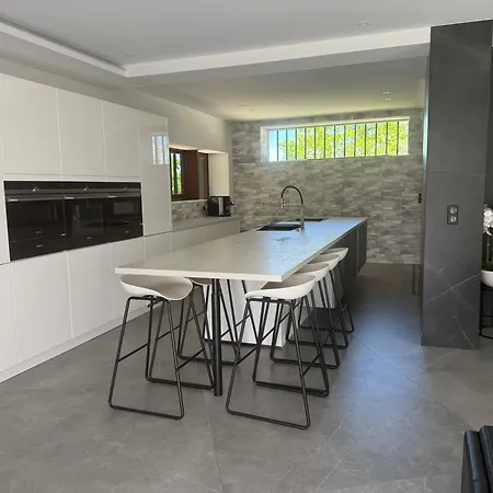 Villa Avec Piscine Montauban