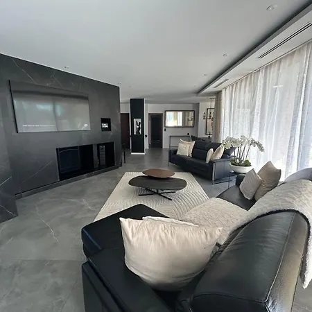 Avec Piscine * Монтобан