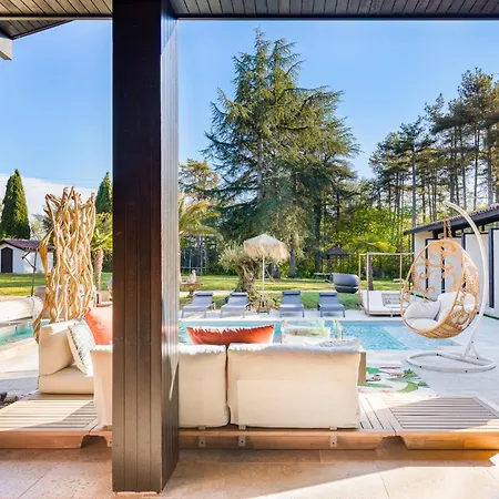 Вилла Avec Piscine