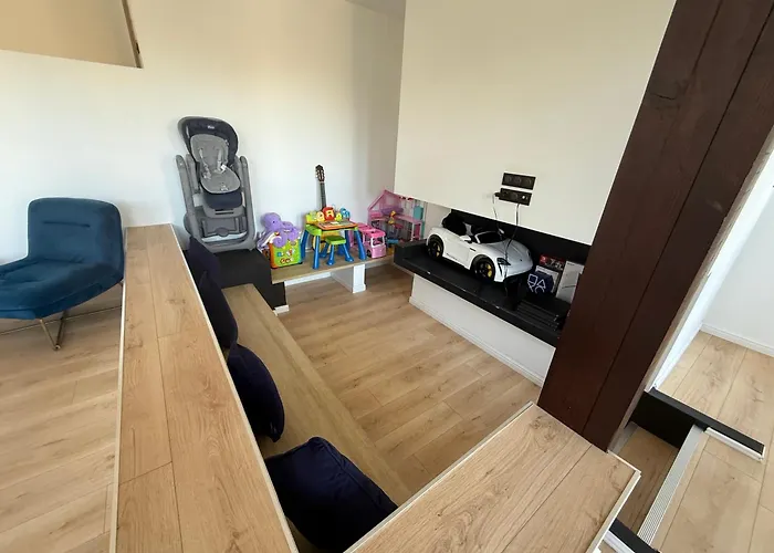 Avec Piscine モントーバン